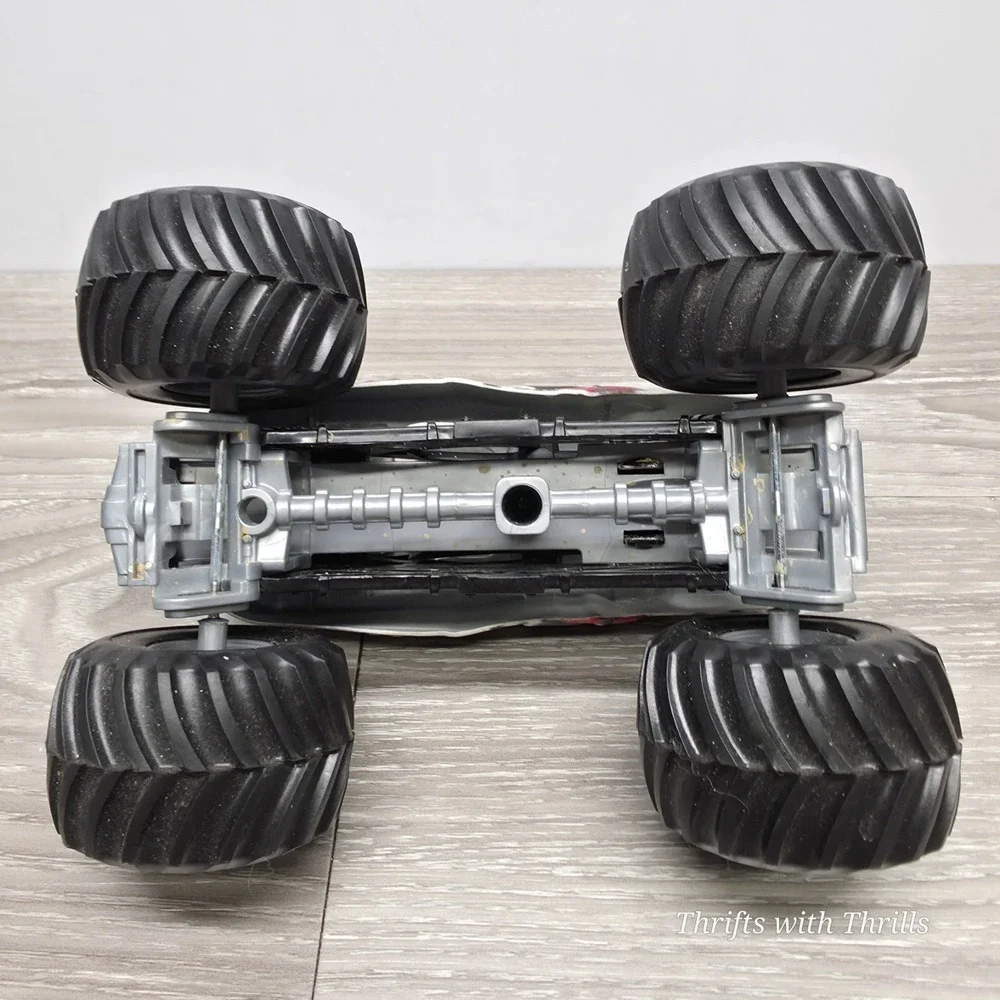 Hot Wheels Monster Jam Monster Mutt Dalmatian - 1:24 Scale‎ Truck